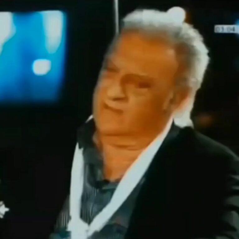 Instagram post from electroinsumosmx. This post is in position 19.