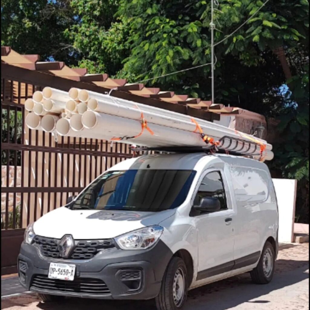 Instagram post from electroinsumosmx. This post is in position 2.